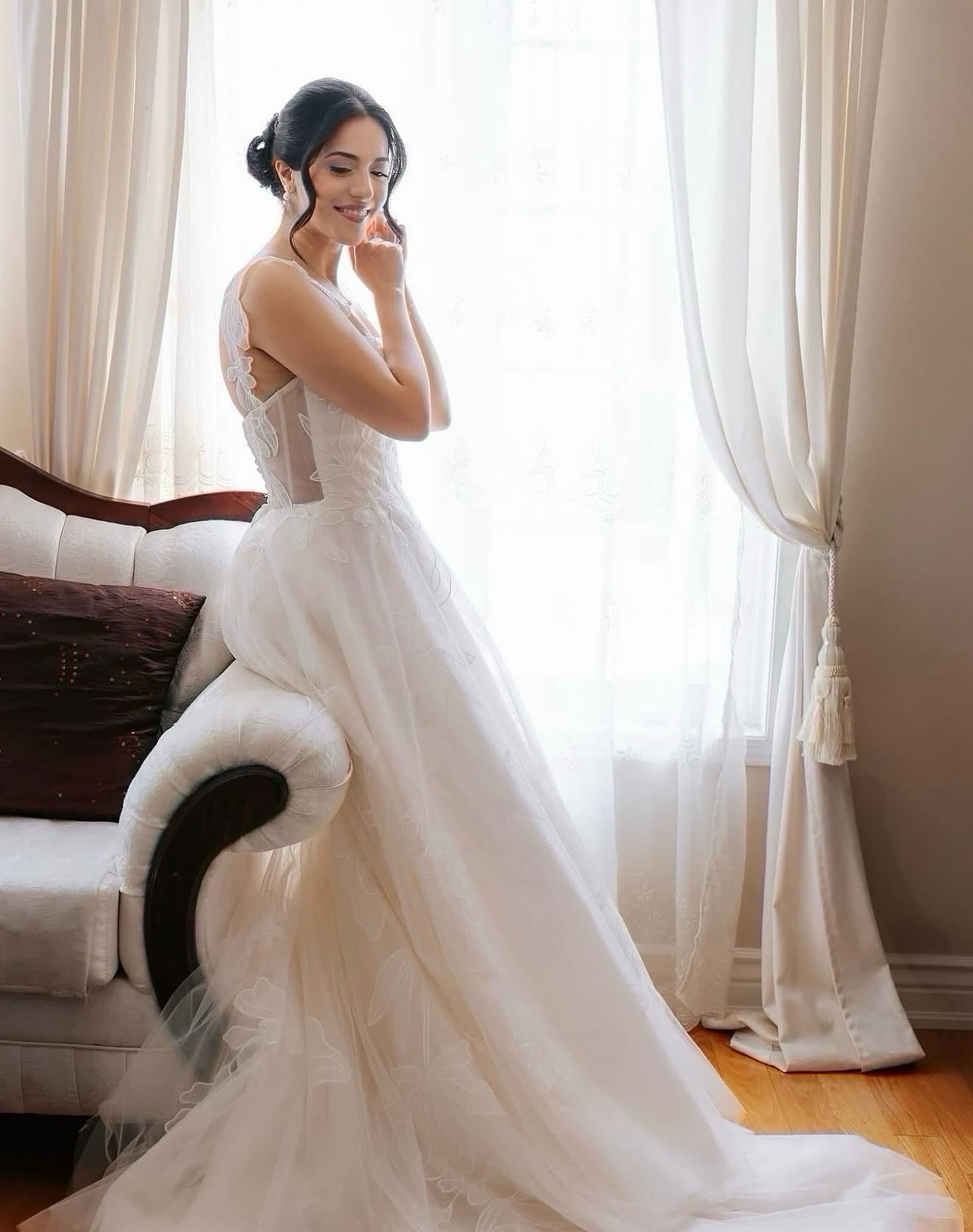 Closing out another weekend filled with gratitude! How special is it to be chosen to spend time with women for their most important milestones?! Very special I think ☺️
Beautiful bride Avie 08/30/202