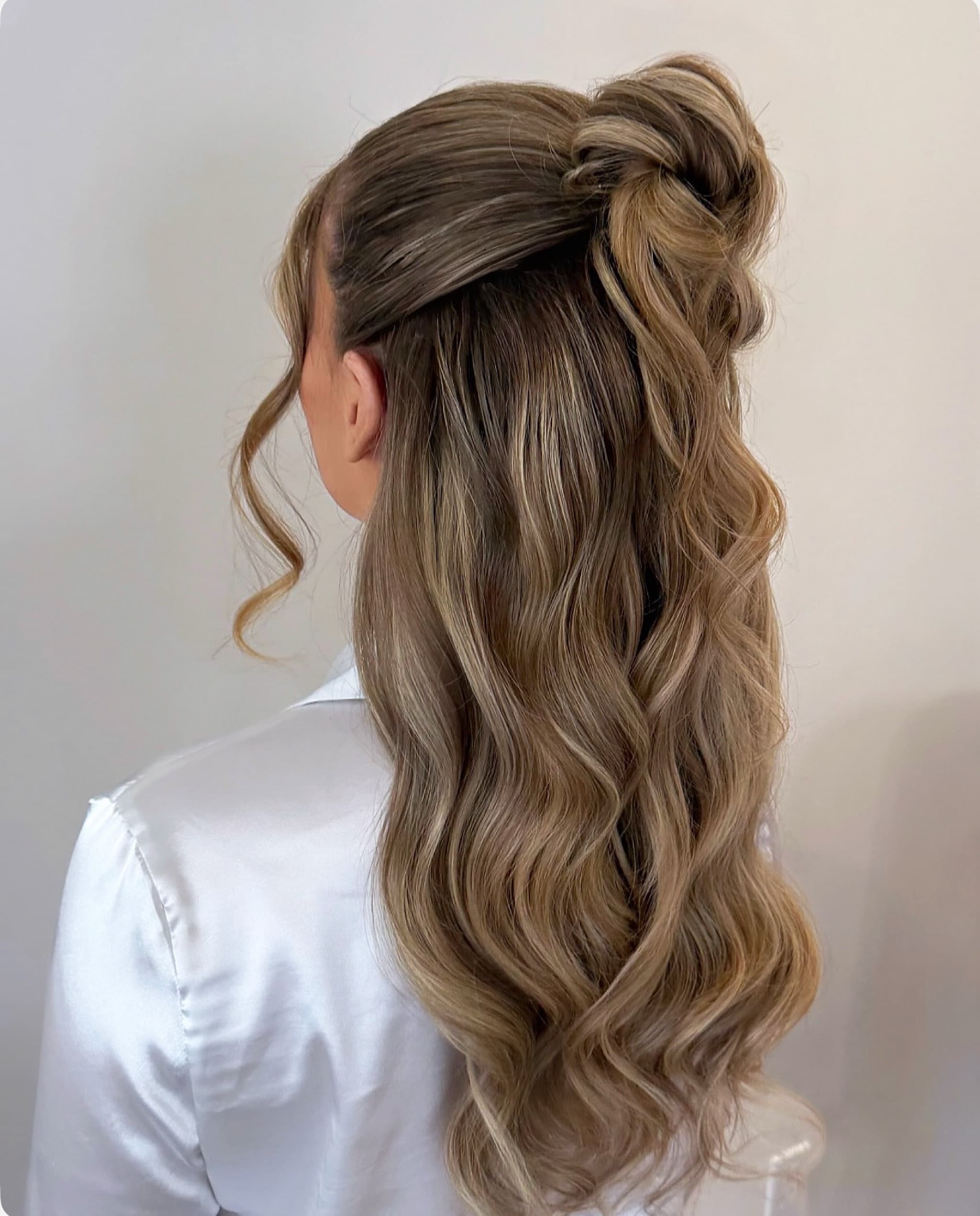Still loving this updo request 🤍
📍 @ellebystella